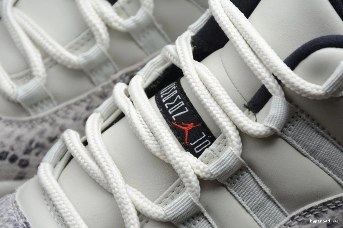 Light Low Bone 11 SE CD6846-002 Air Snake Jordan 1212